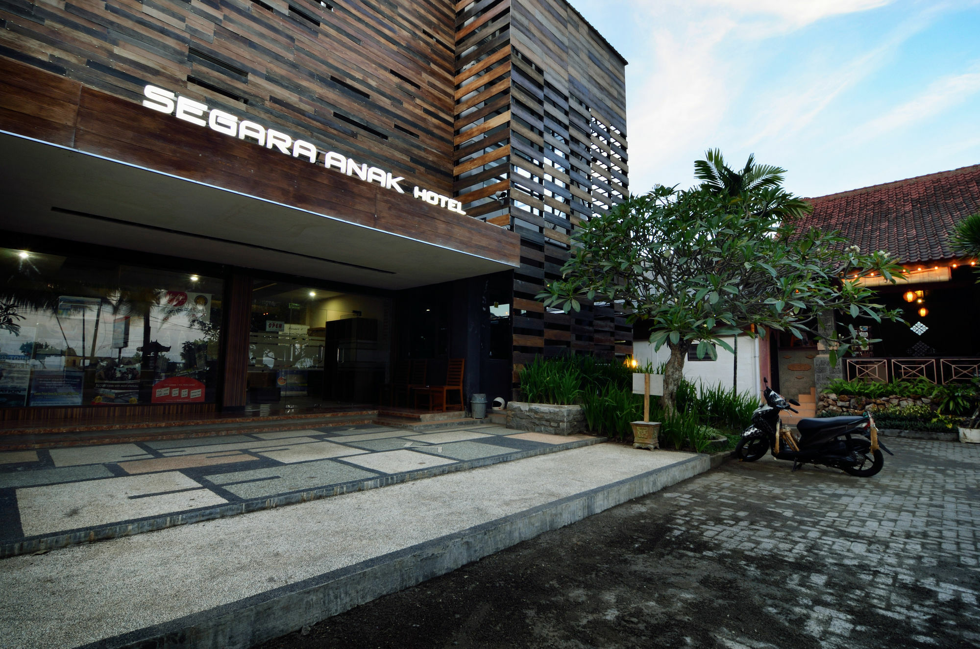 Segara Anak Hotel&Restaurant Kuta  Bagian luar foto